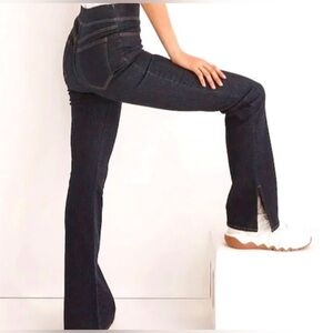 Women's Dark Blue Jeans